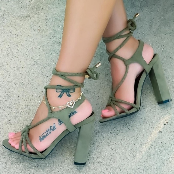 𝙇𝙖𝙨𝙩 𝙎𝙞𝙯 9 🍃Olive Rope me in Lace up Heel - Picture 4 of 7